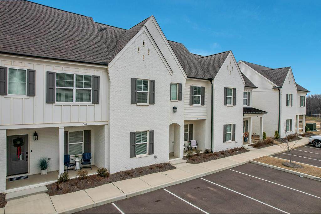 566 Meadow Crest Circle - Photo 1