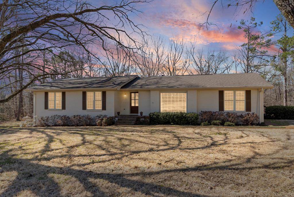 2235 Lee Loop - Photo 1