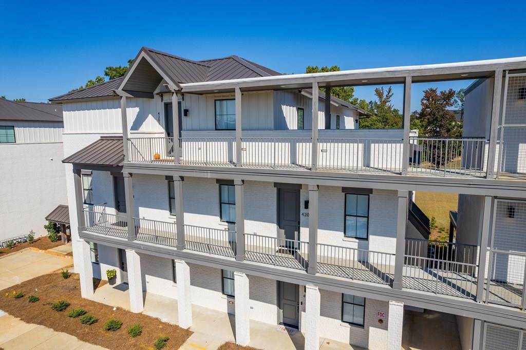 4301 Fairmont Way - Photo 1