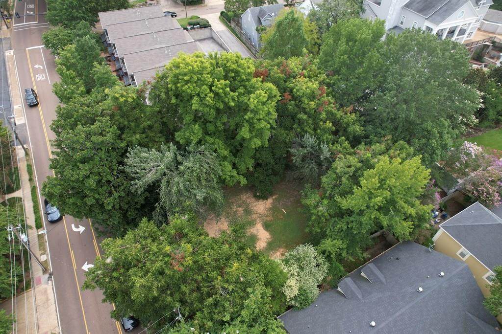 714 University Avenue - Photo 1