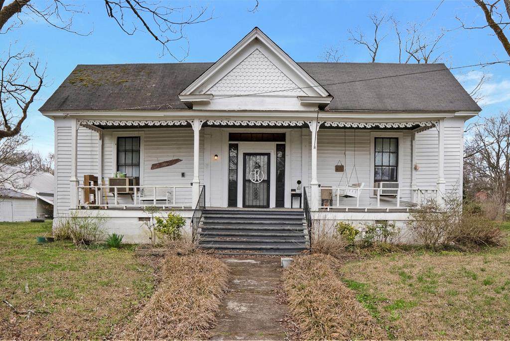305 Court St - Photo 1
