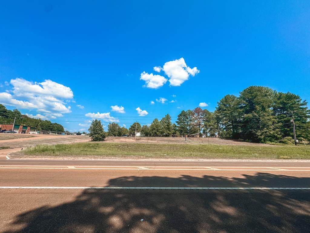 501 Hwy 7 South - Photo 1