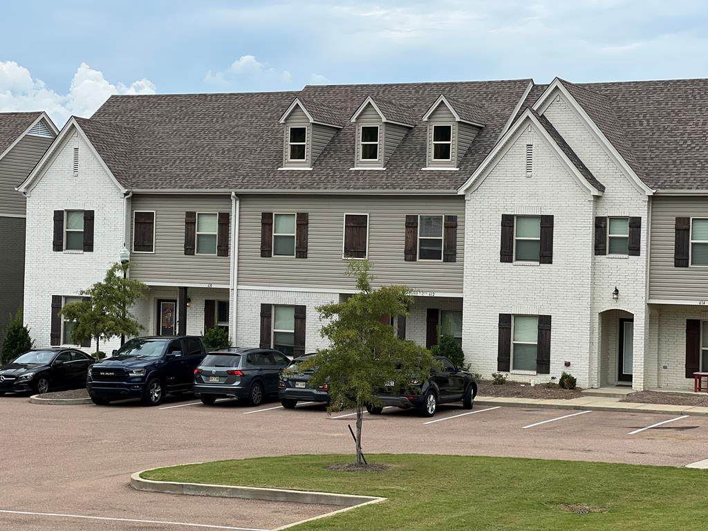 610 Scoggins Cove - Photo 1