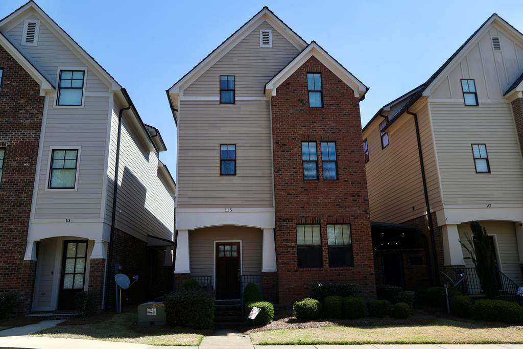 115 Hotspur Lane - Photo 1