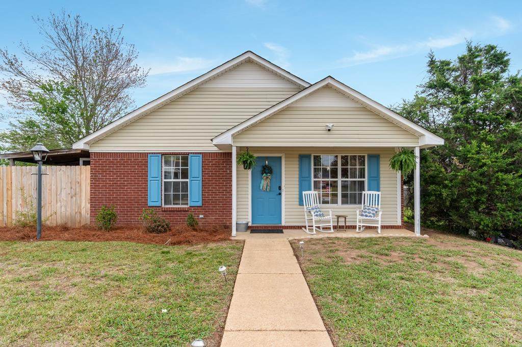 908 Battle Lane - Photo 1