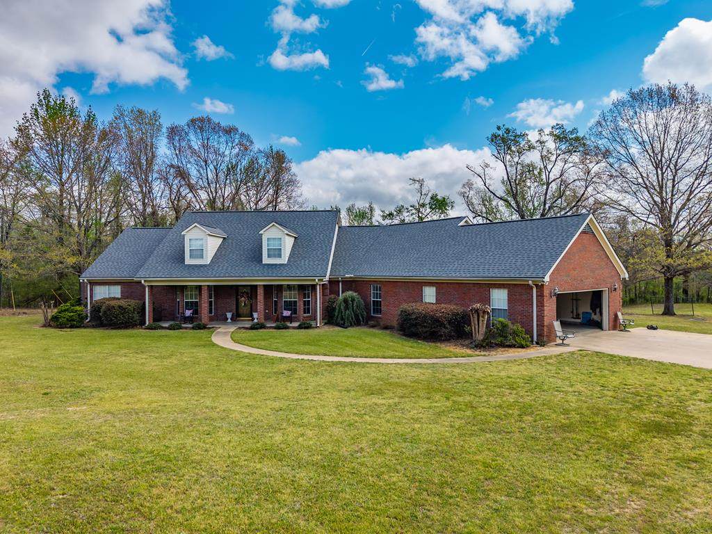1178 Travis Road - Photo 1