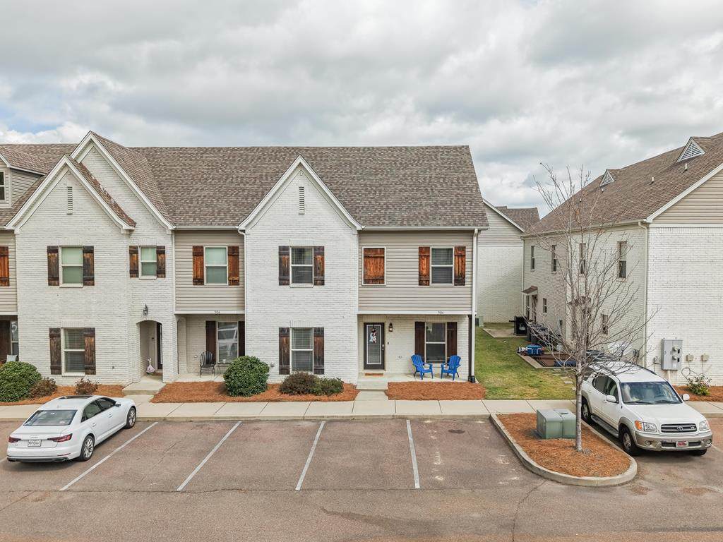 504 Fifer Circle - Photo 1