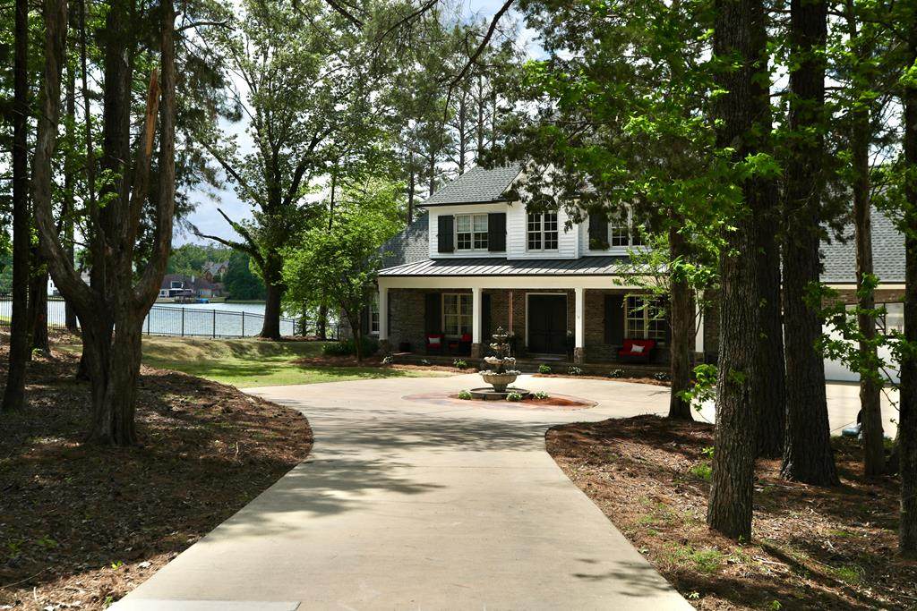 705 Davis Point - Photo 1
