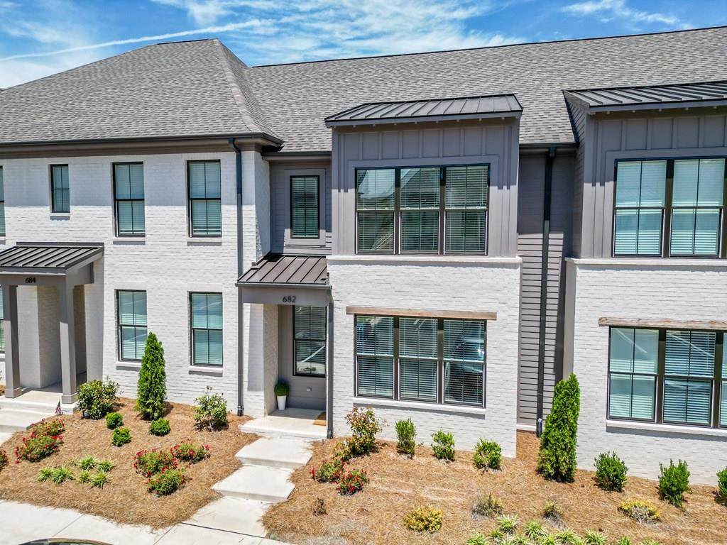 682 Miramar Lane - Photo 1