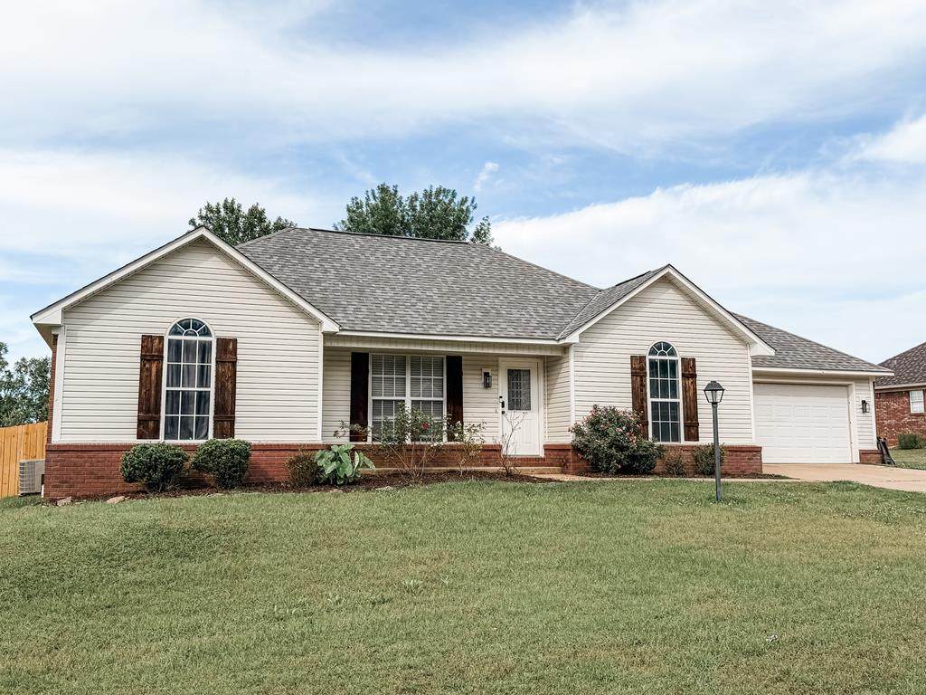 323 Blair Cove - Photo 1