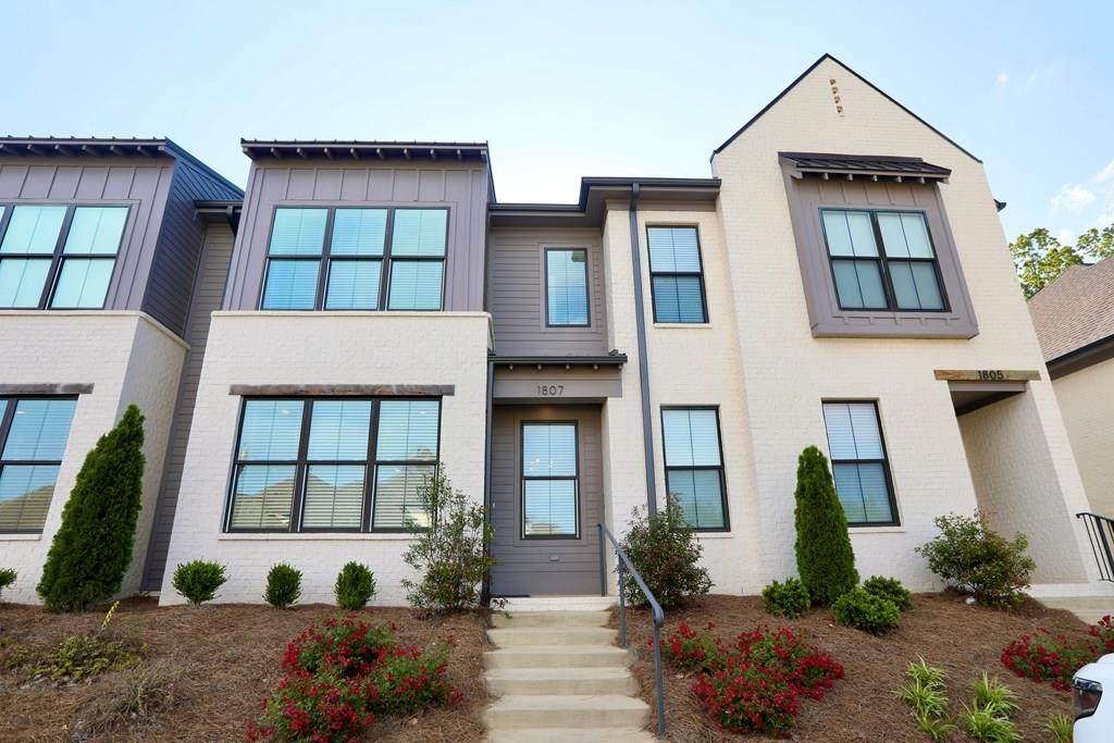 1807 Reserve Loop - Photo 1
