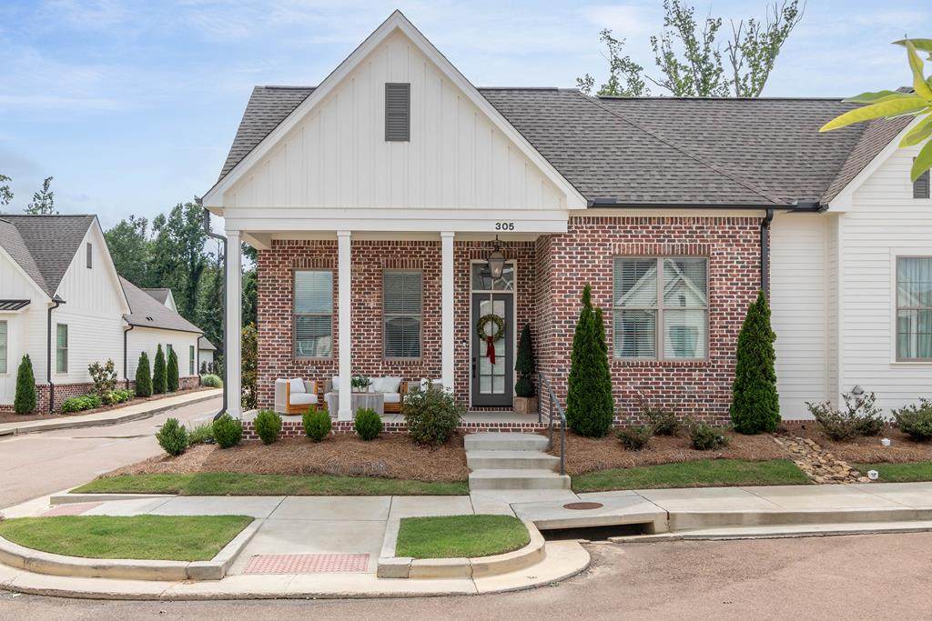305 Cottage View - Photo 1