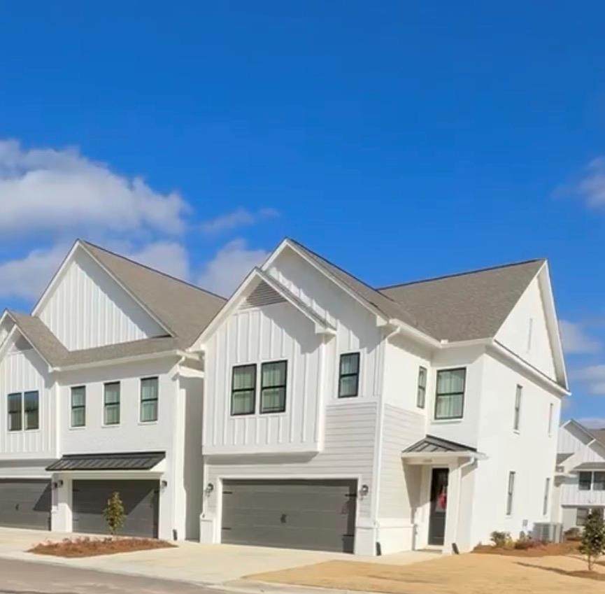 1273 Summit Way - Photo 1