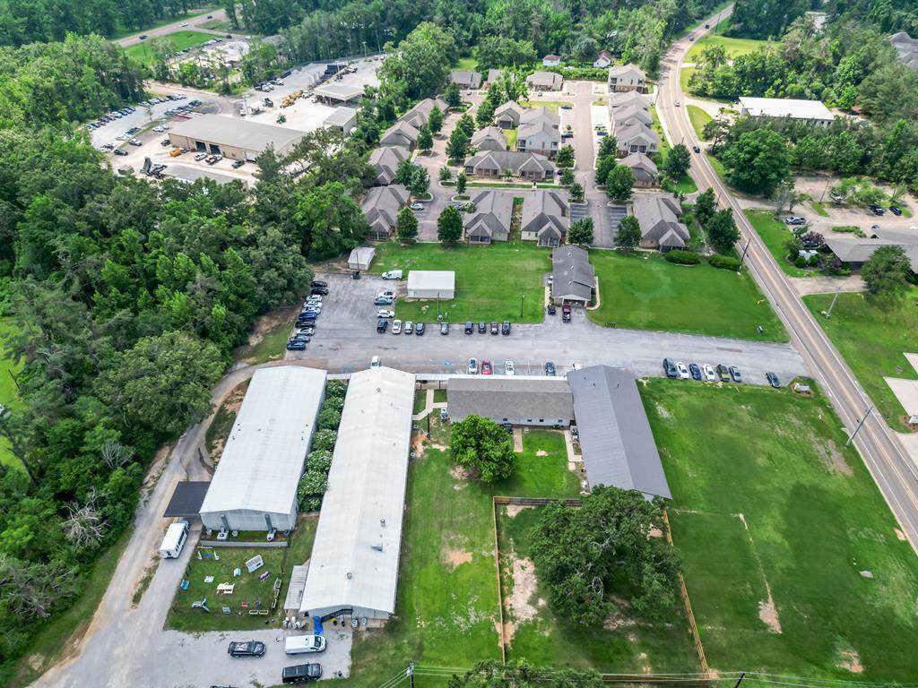2885 South Lamar Blvd. - Photo 1