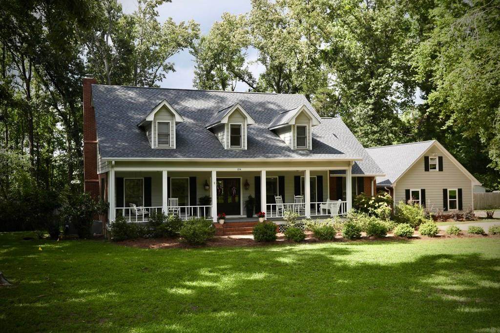 104 Woodland Hills Drive - Photo 1