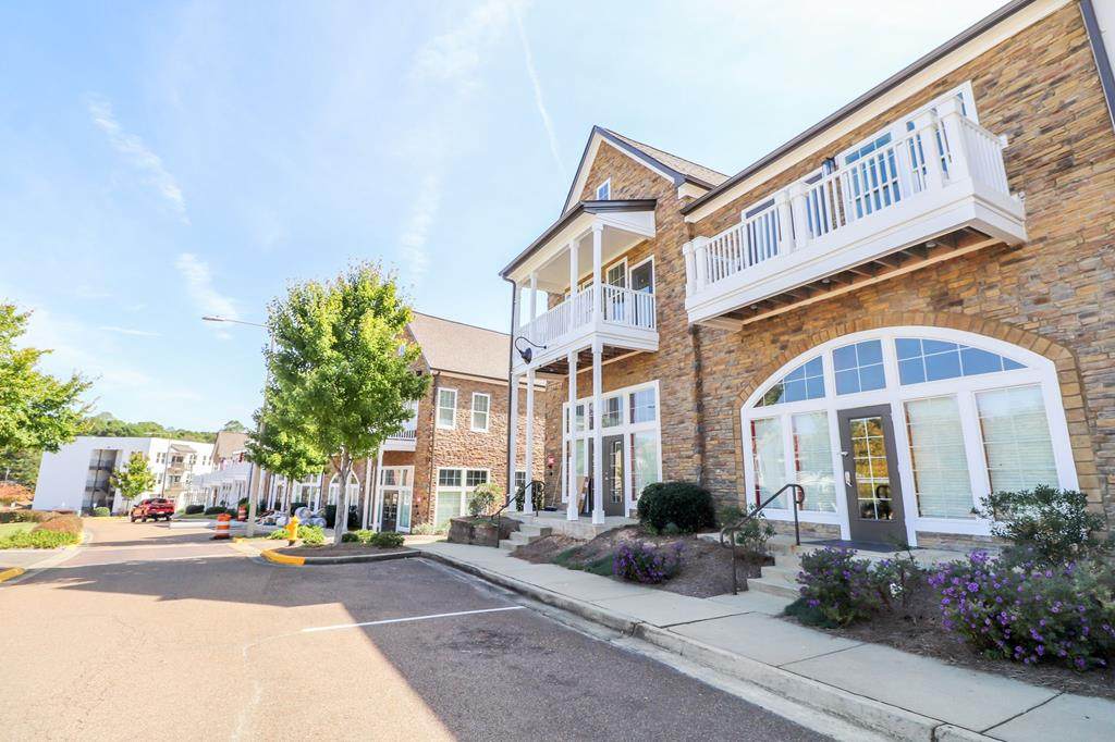 215 Town Center Dr. #24 - Photo 1