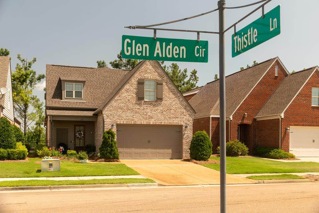 110 Glen Alden Circle - Photo 1