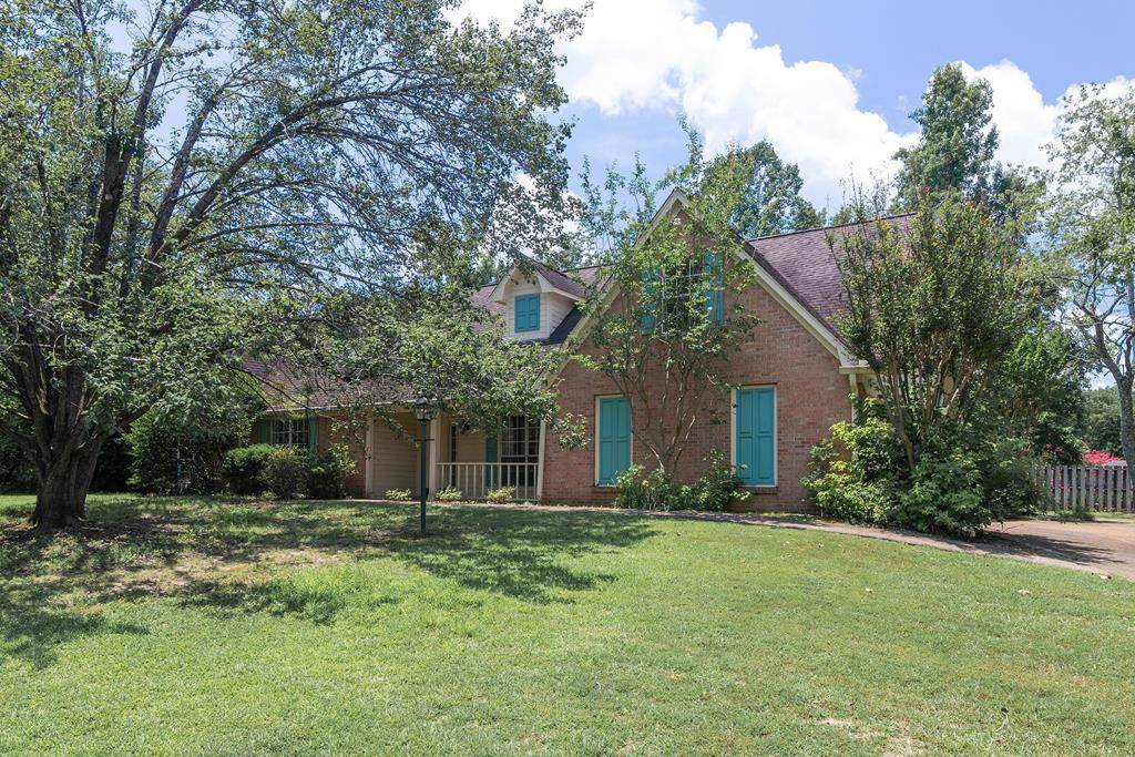 602 Austin Cove - Photo 1