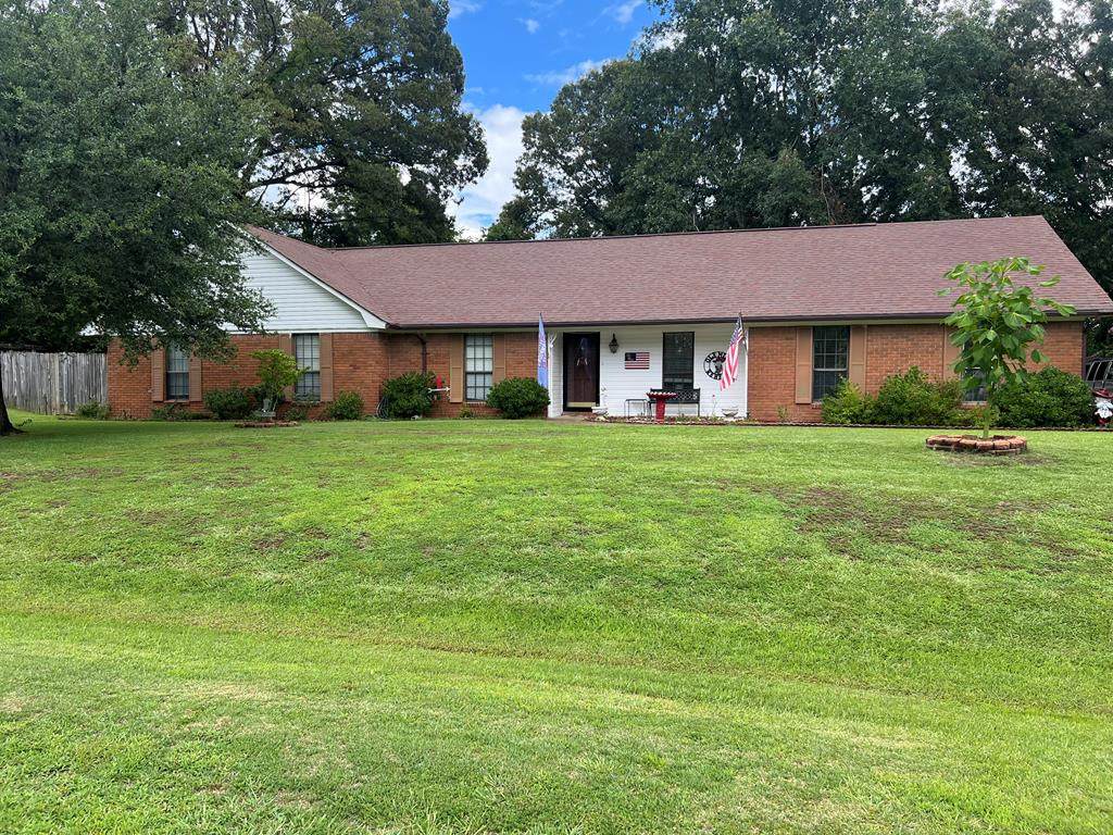 210 Woodlawn - Photo 1
