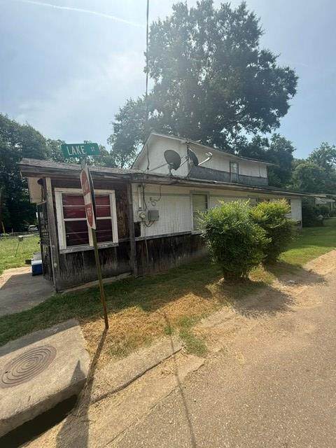 413 Boone Street - Photo 1