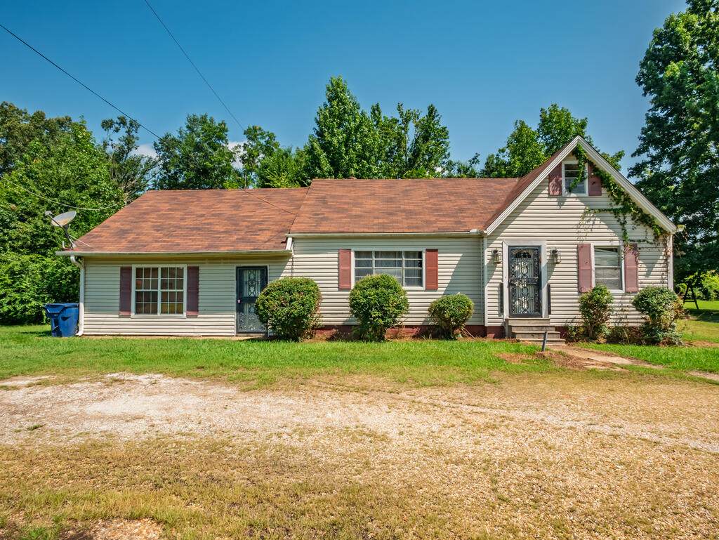 302 Armstrong Street - Photo 1