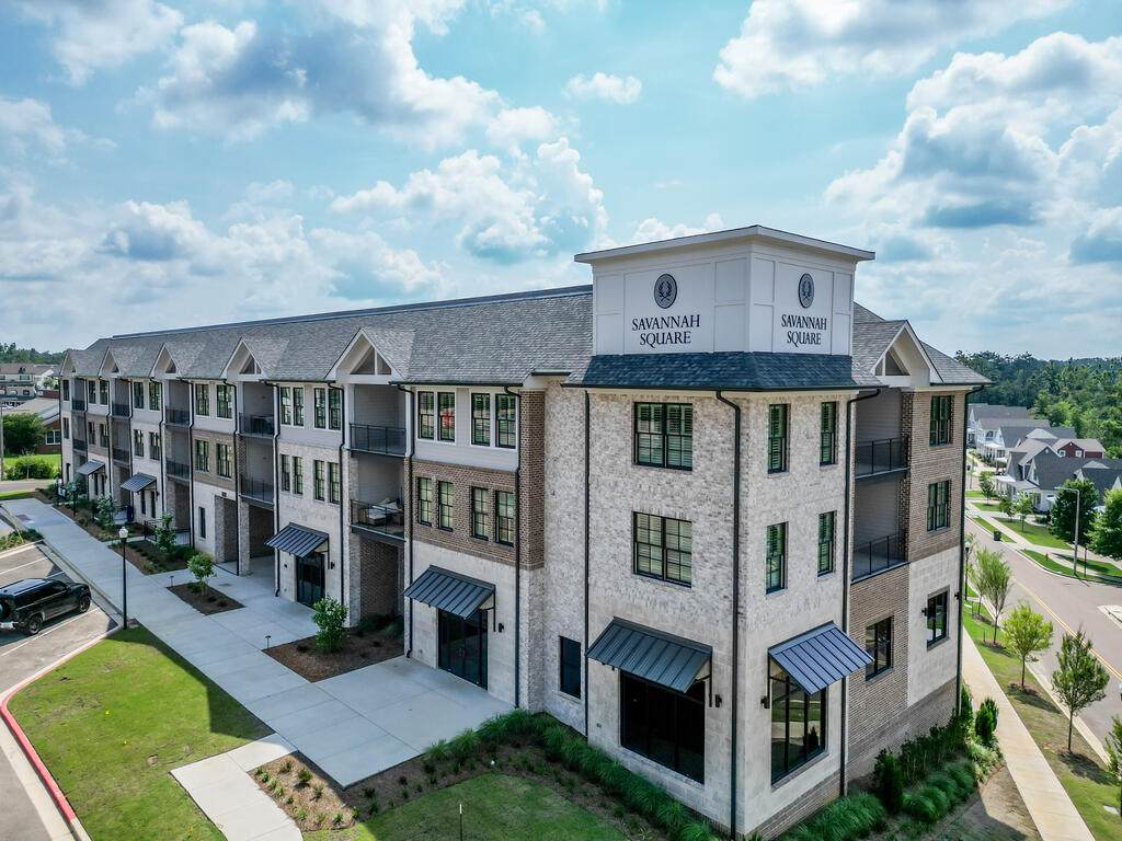 1004 North Lamar - Photo 1