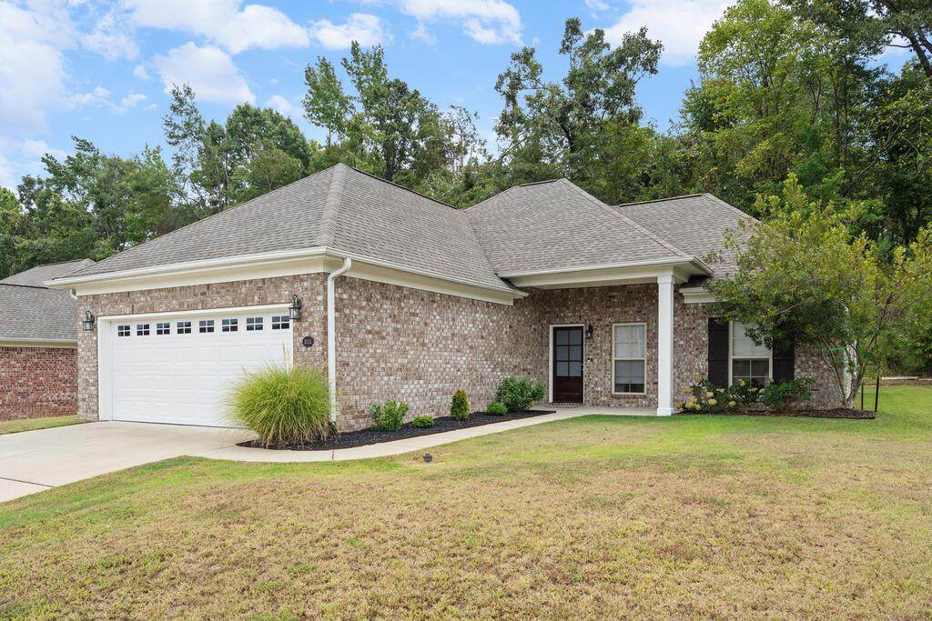 1051 Pebble Creek Dr - Photo 1