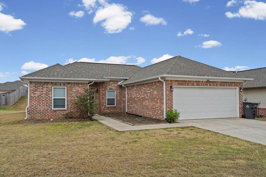 1047 Briarwood Drive - Photo 1
