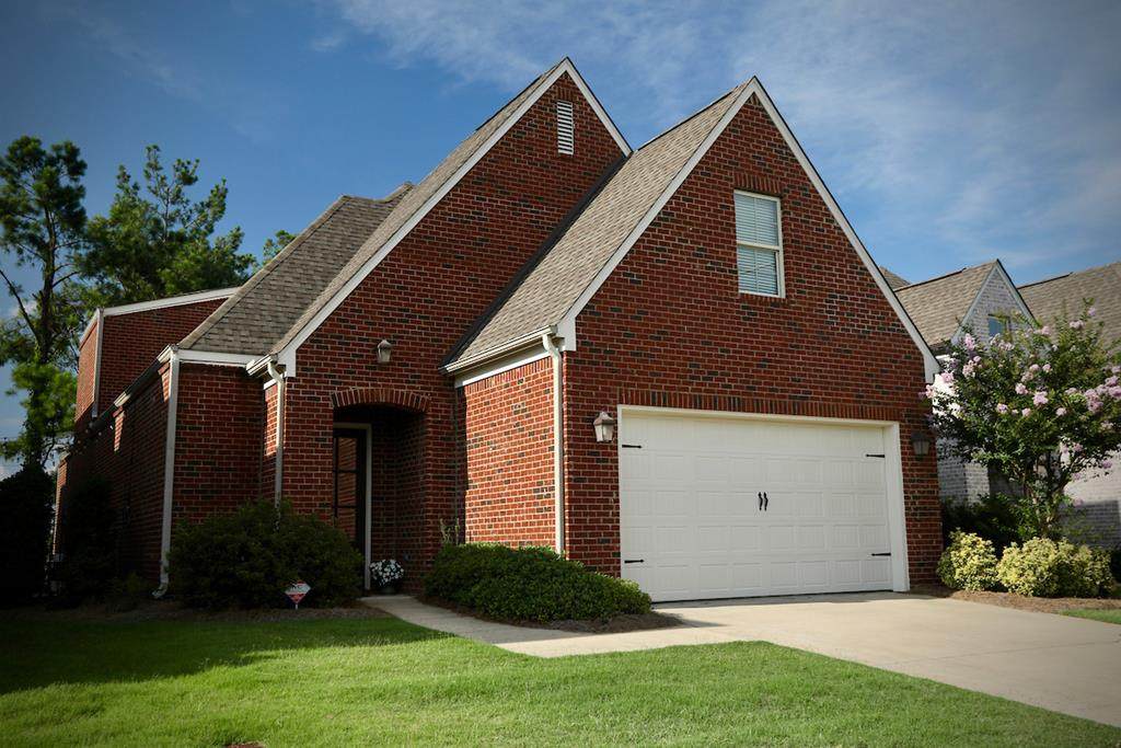 112 Glen Alden Circle - Photo 1