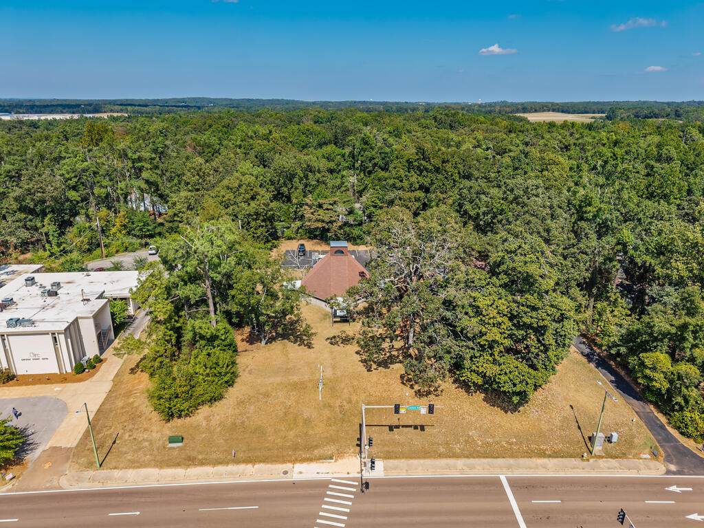 407 Jackson Avenue - Photo 1