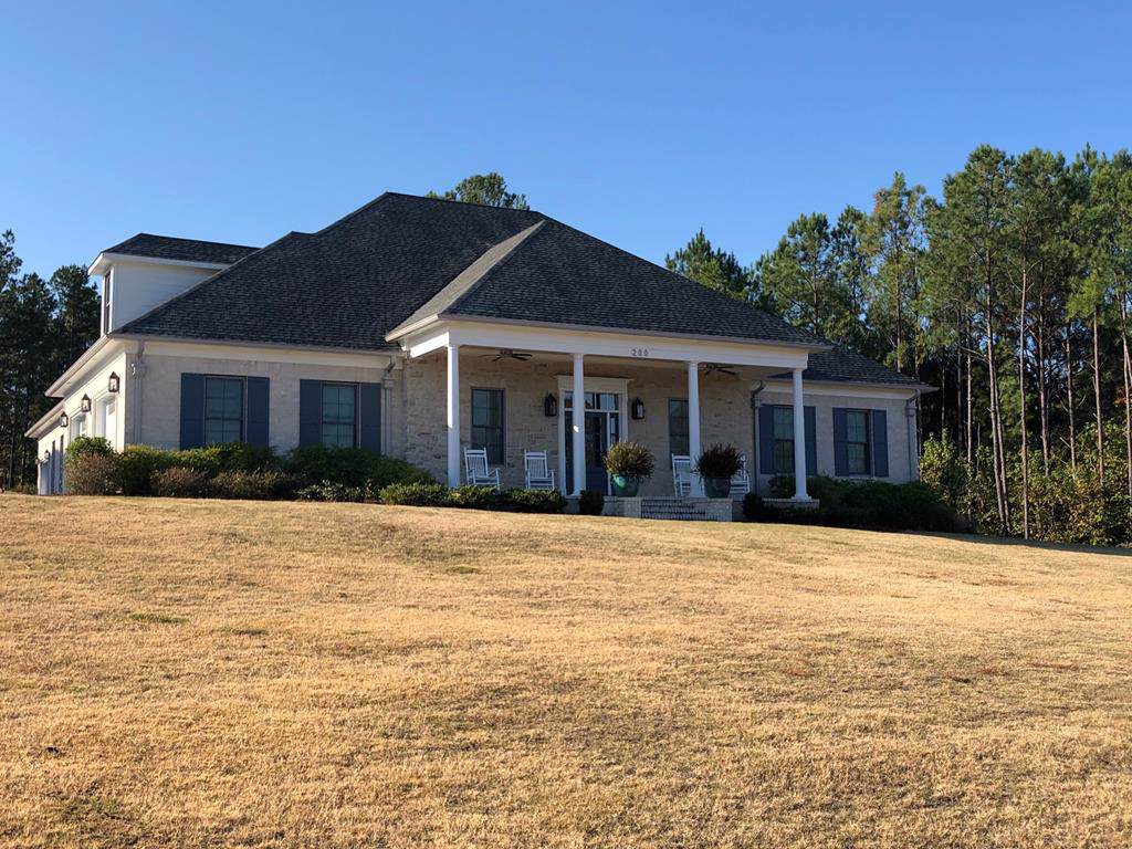 200 Clubhouse - Photo 1