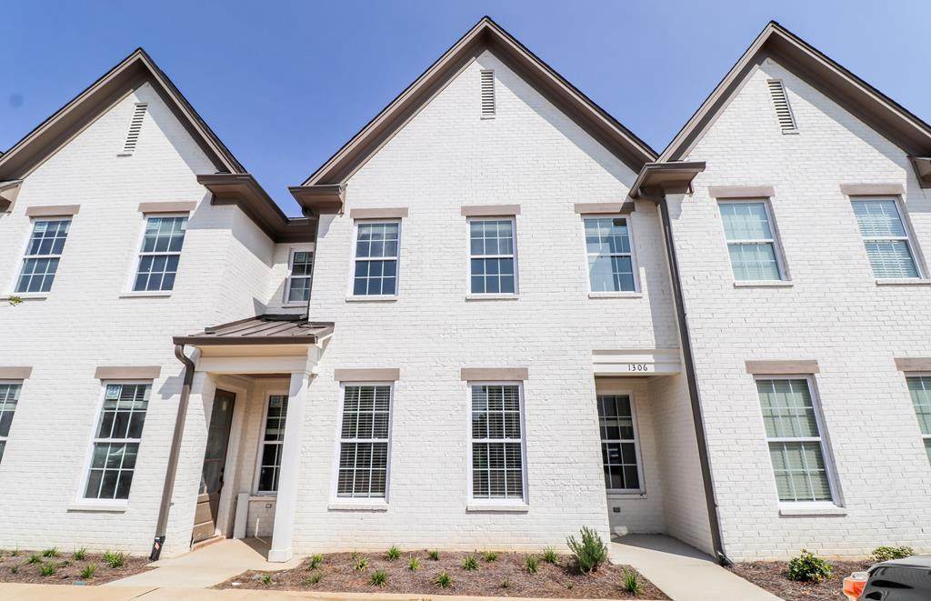 102 Farm View Dr. #1306 - Photo 1