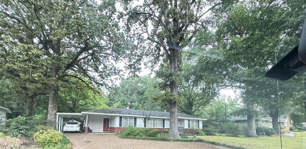 213 N. Pontotoc - Photo 1