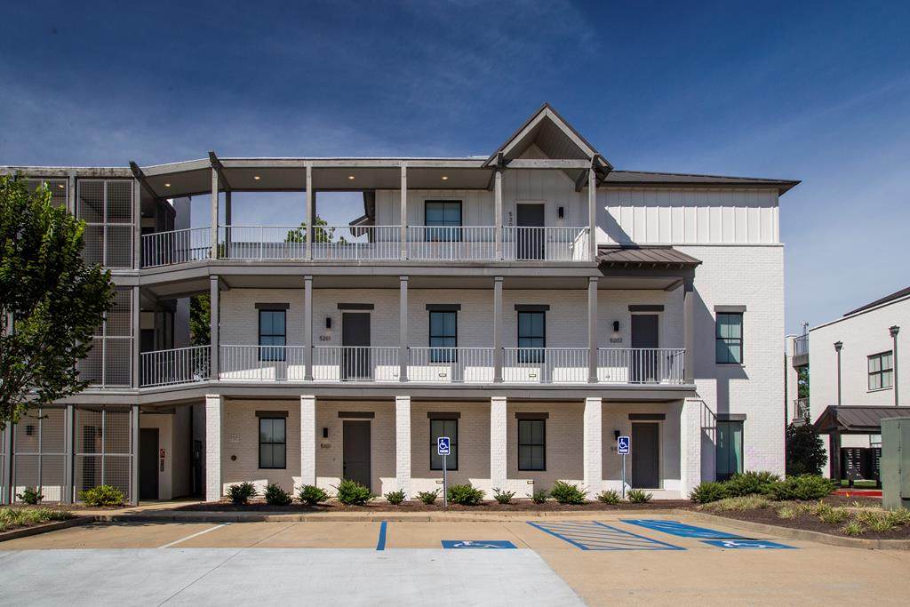 5201 Fairmont Way - Photo 1