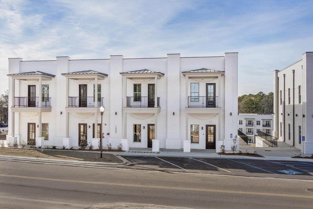 1343 Main Street Unit 202 - Photo 1