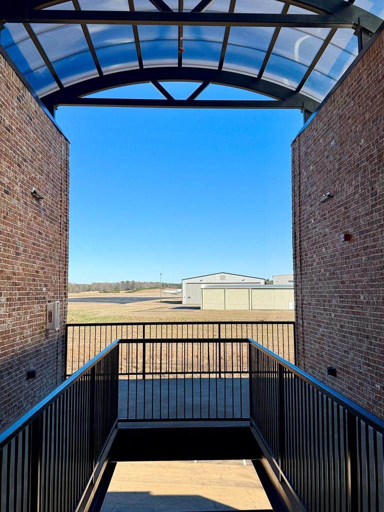 Unit 201 1007 Mistilis Cv - Photo 1