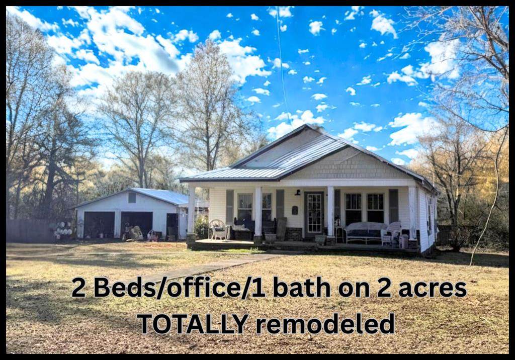 826 Blackmur Drive - Photo 1