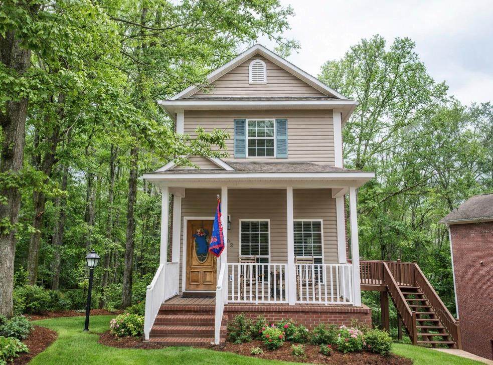 302 Russell Drive - Photo 1