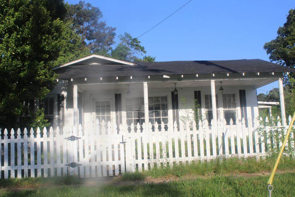 206 S Monroe - Photo 1