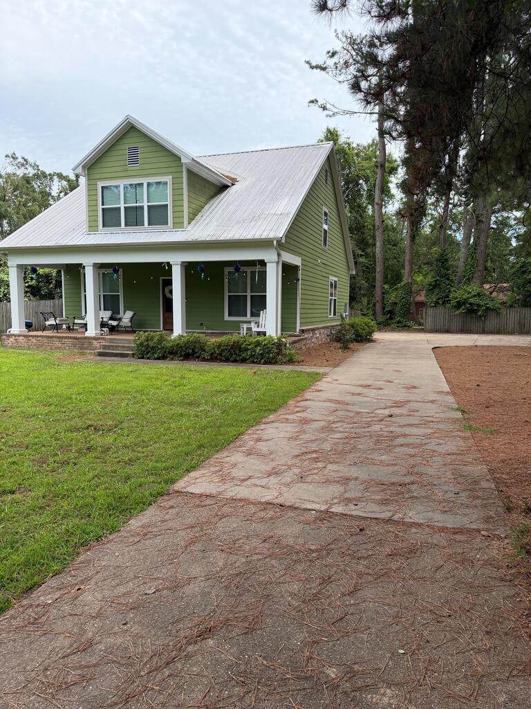 408 Ross Ave. - Photo 1