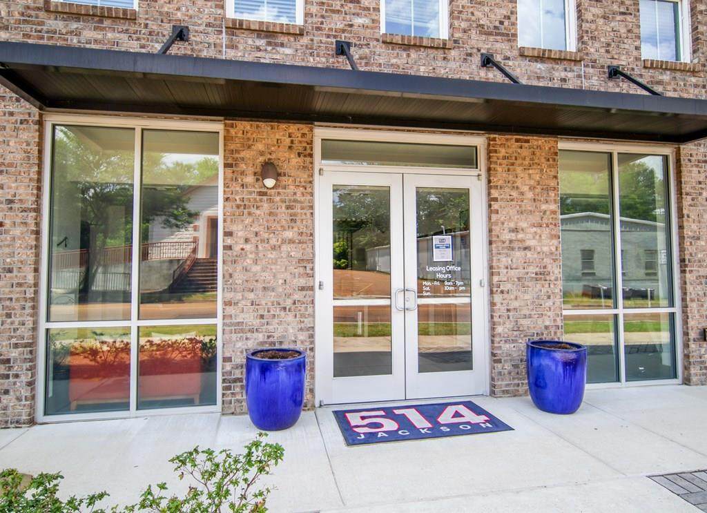 514 Jackson Ave #201 - Photo 1