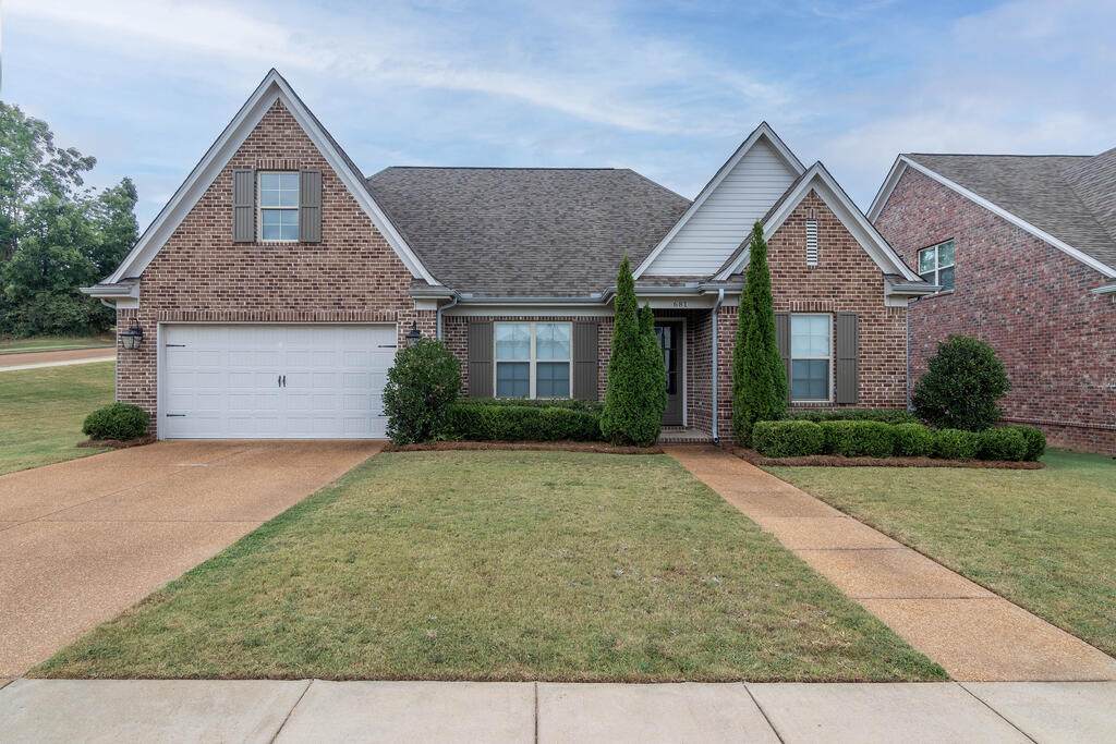 681 Centerpointe Cove - Photo 1