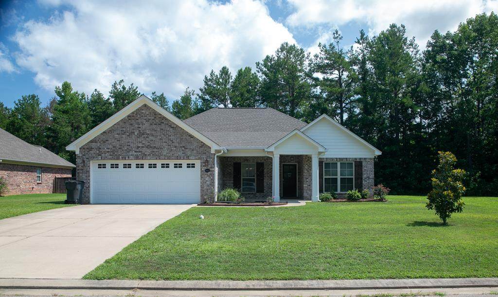 1022 Pebble Creek - Photo 1