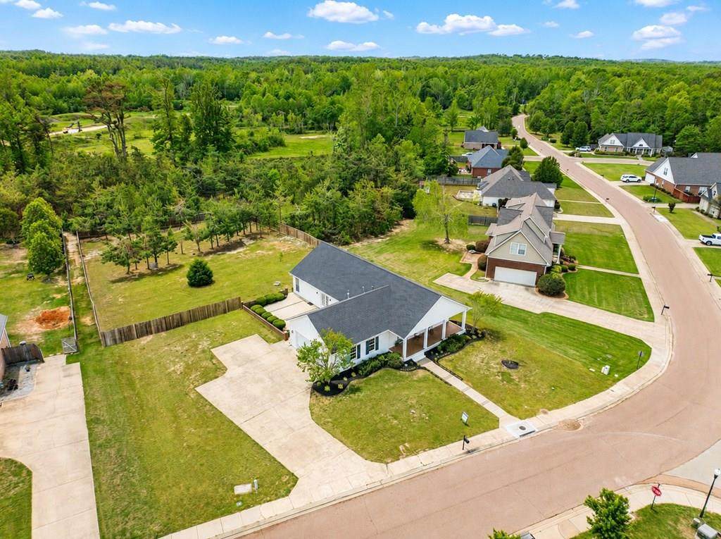 112 Taylor Circle - Photo 1