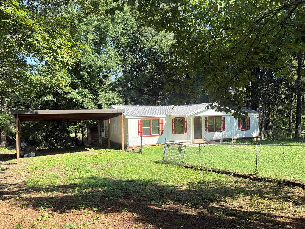 219 Robin Road - Photo 1