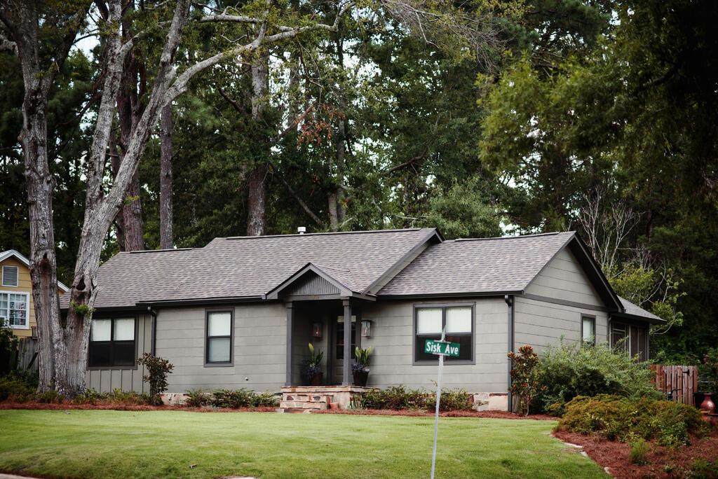 301 Sisk - Photo 1