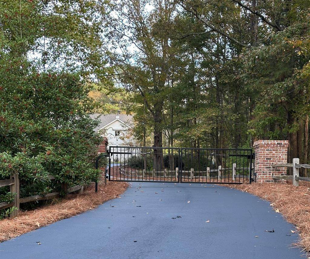 1050 Hwy 6 W - Photo 1