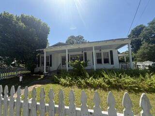 206 S Monroe - Photo 1