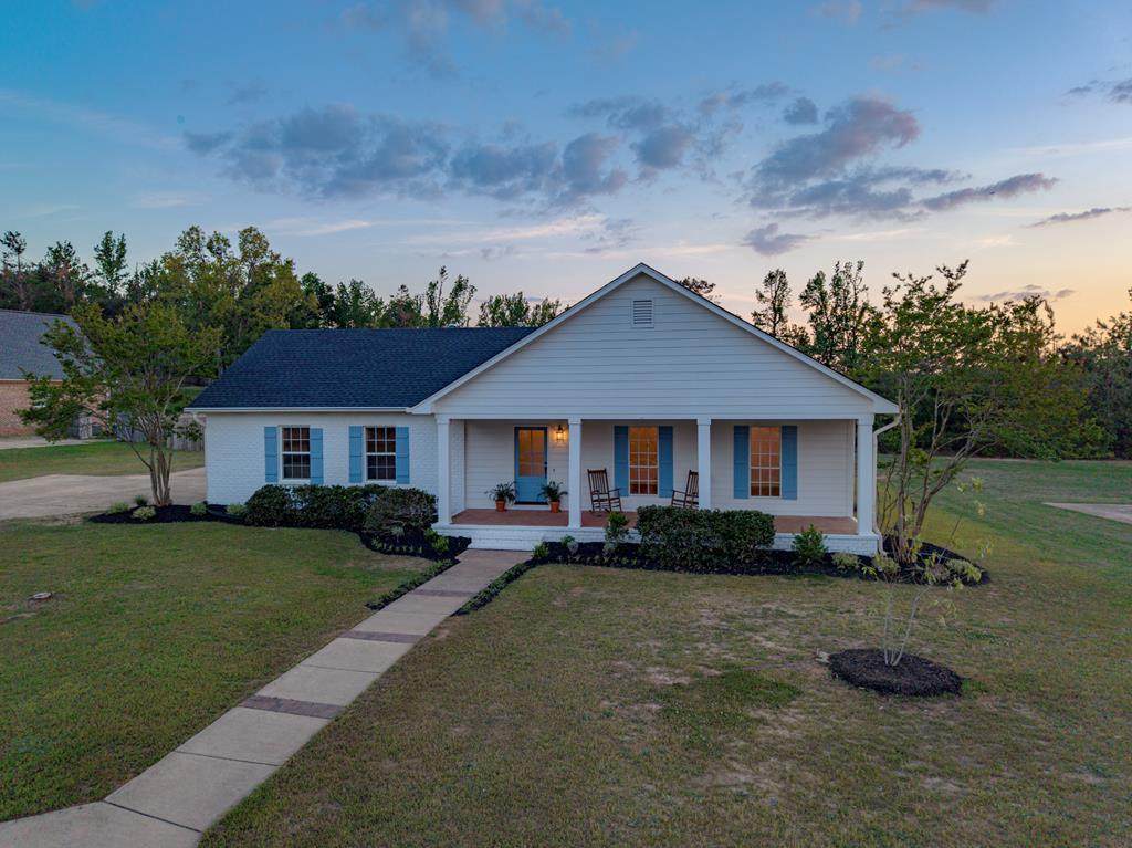 112 Taylor Circle - Photo 1