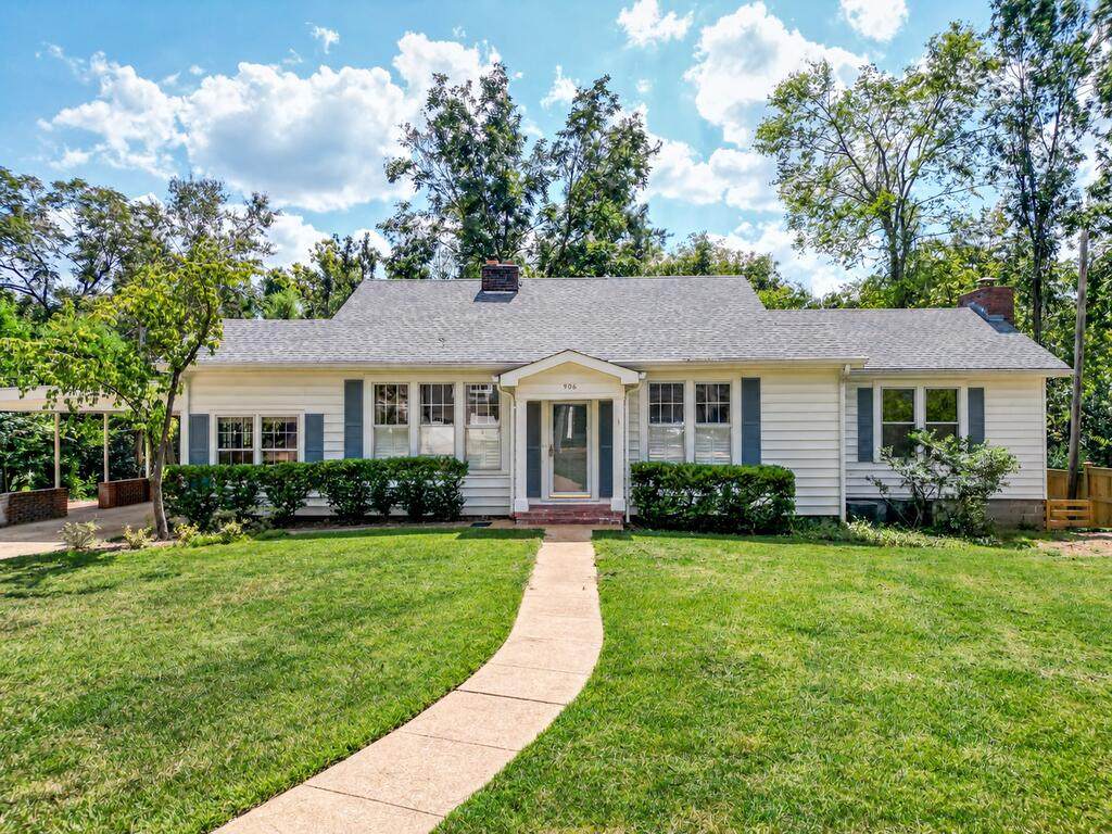 906 Lincoln - Photo 1